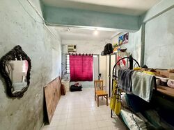 Changi Road (D14), Shop House #593657371